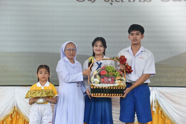 โรงเรียนปรีชานุศาสน์